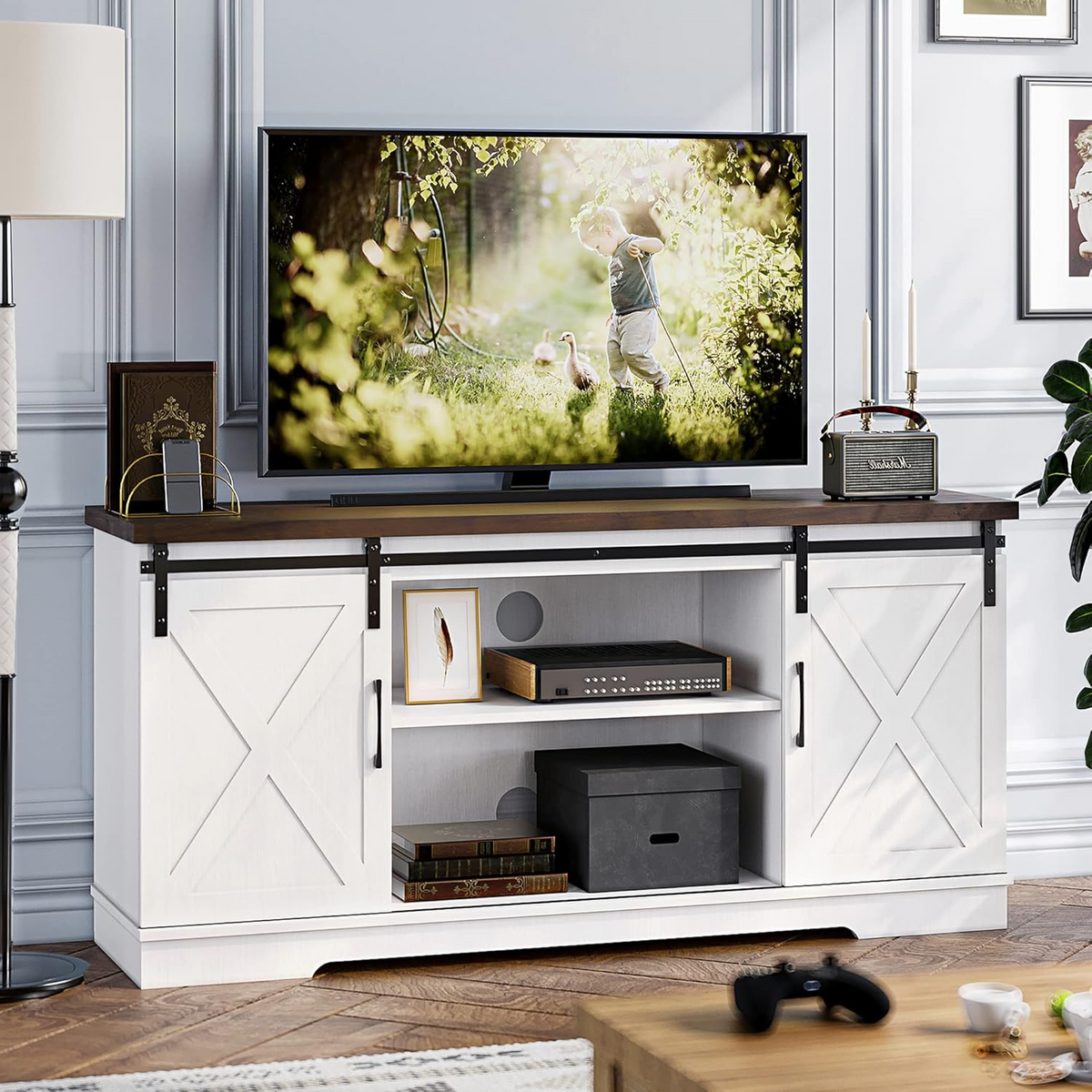Garvee Estante TV Estilo Granja con Puertas Correderas para TVs 165 cm, Madera Ajustable, Gestión de Cables, Sala y Dormitorio, Marrón