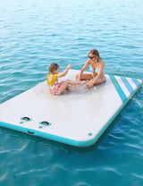 Garvee Plataforma Inflable Flotante 244x183 cm con Escalera Suave, Superficie Antideslizante, PVC Resistente para Piscina y Playa - Verde