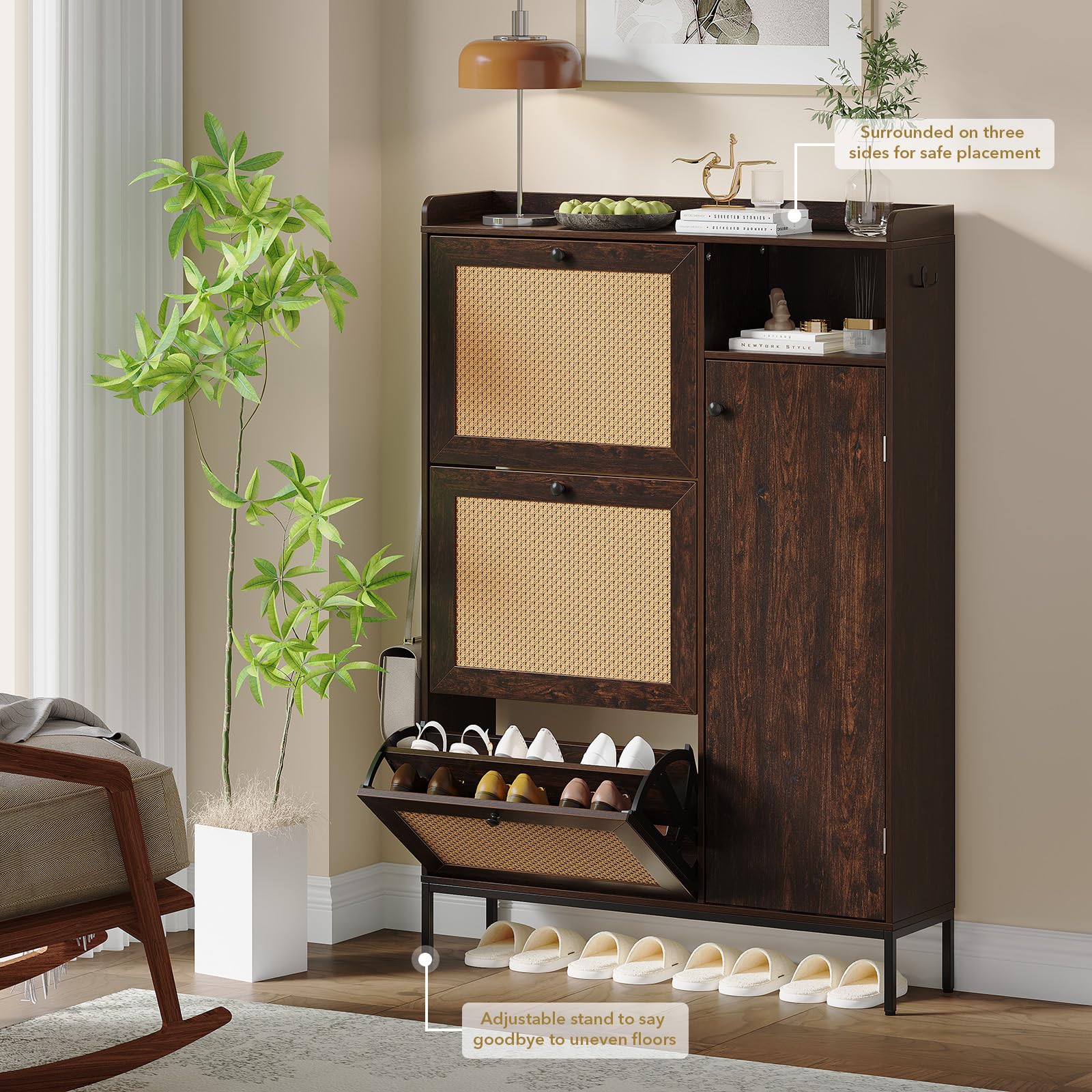 Mueble zapatero elegante con puertas de ratan Garvee
