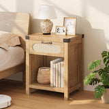 Garvee Mesa De Noche De Ratán Con Cajón Y Estante Abierto Para Dormitorio Y Sala, Estilo Boho Moderno, MDF Duradero, Guías Silenciosas, Fácil Montaje - Color Madera