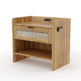 Garvee Mesa De Noche De Ratán Con Estación De Carga Tipo-C, 2 Tomas De Corriente, Madera De Roble, Cajón De Ratán Para Dormitorio Y Sala - Roble
