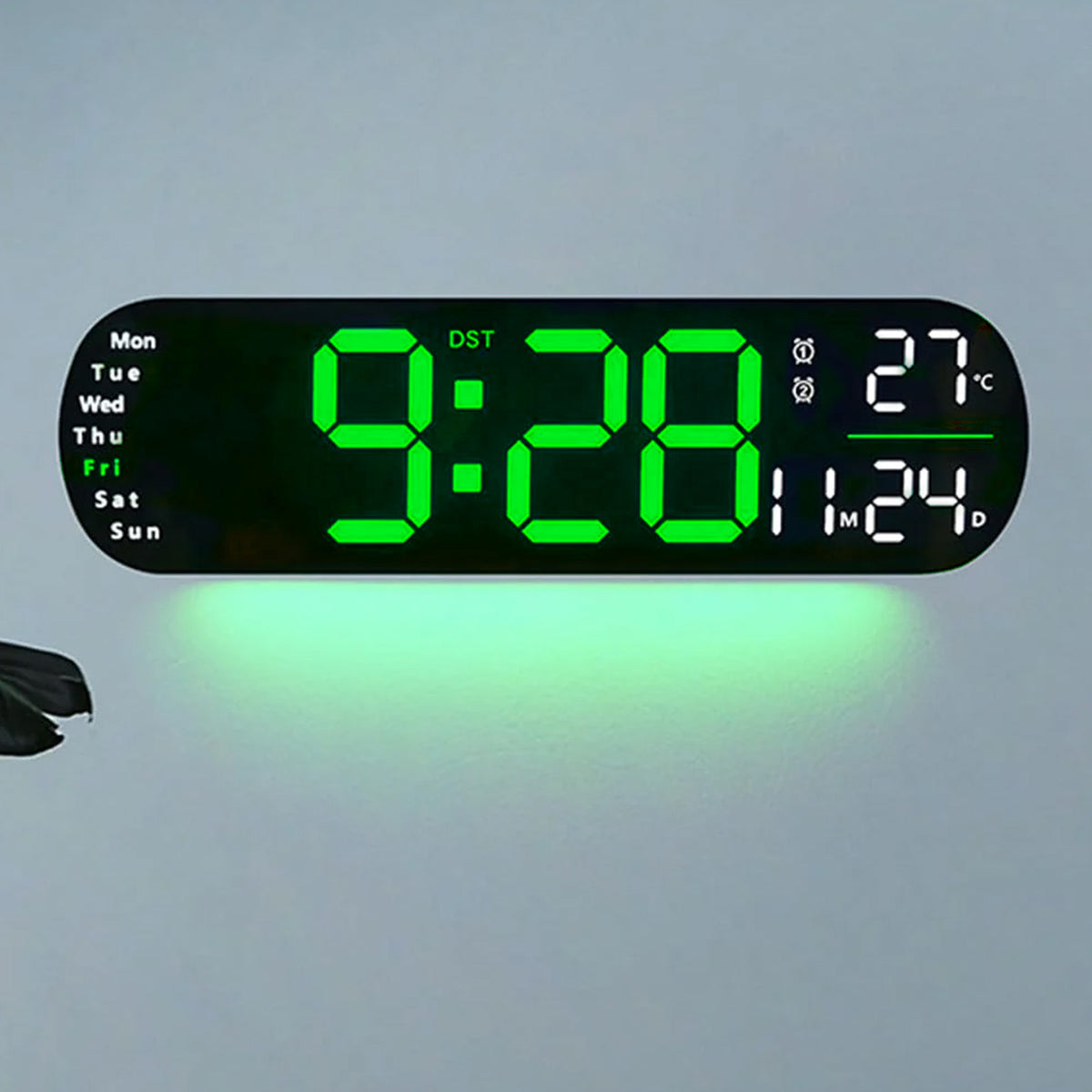 Garvee Reloj Digital LED de Pared 35 cm Pantalla Grande Brillo Ajustable 10 Niveles Memoria y Doble Alarma USB Verde para Cocina Salón Dormitorio y Oficina