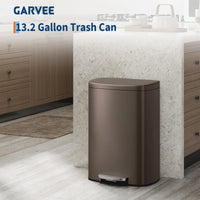 Garvee Cubo de Basura de 50 Litros de Acero Inoxidable Antihuellas con Pedal Industrial, Tapa de Cierre Suave y Cubo Interior Extraíble, 32,5 x 26 x 58,5 cm, Marrón