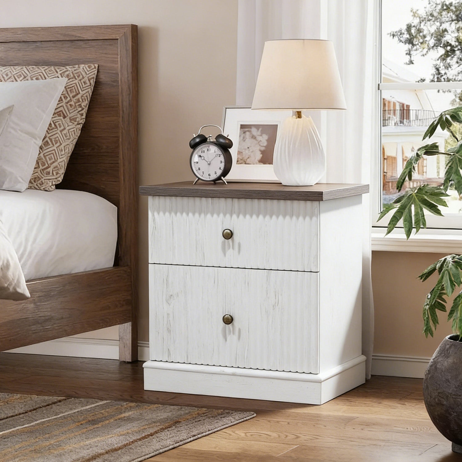 Garvee Mesita de Noche Moderna de 61 cm con 2 Cajones y Diseño Acanalado de MDF para Dormitorio Blanco Marrón