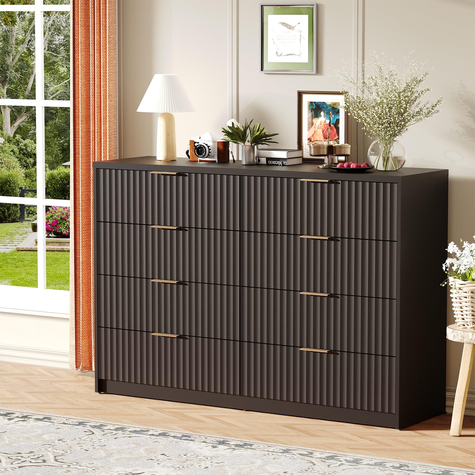 Comoda moderna acanalada de ocho cajones de madera de color negro Garvee
