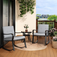Garvee Set Bistró de Exterior 3 Piezas, 2 Sillas Mecedoras y Mesa de Cristal, Cojines Gris Cálido, Metal Resistente, para Jardín y Terraza